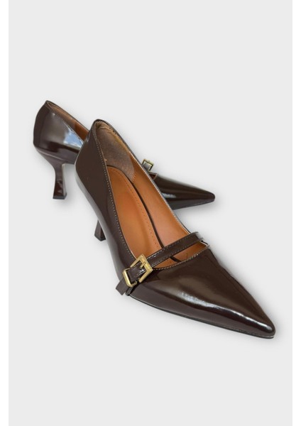 Kadın Tek Bant Tokalı Sivri Burun Topuklu Ayakkabı Kahverengi fiyatları