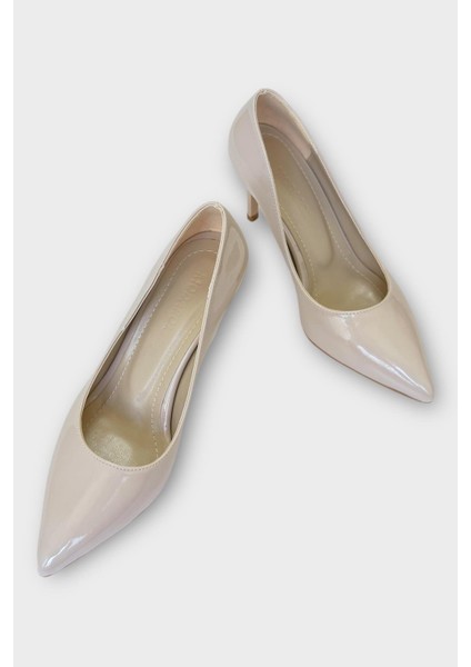 Kadın Klasik Topuklu Ayakkabı Krem fırsatları