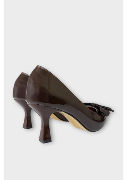 Kadın Fiyonk Tokalı Sivri Burun Topuklu Ayakkabı Kahverengi indirimleri