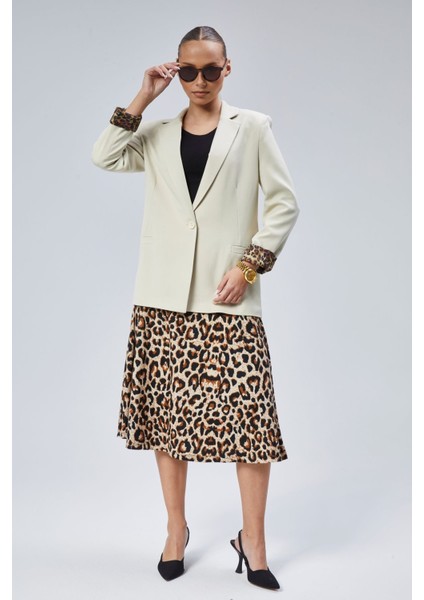 Taş Kruvaze Yaka Kolu Katlama Detaylı Regular Vatkalı Blazer Ceket