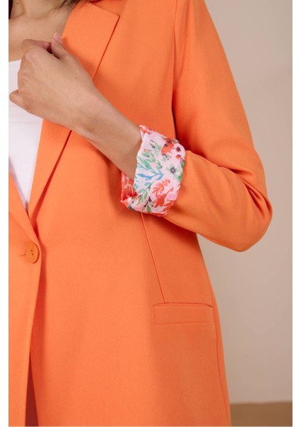 Turuncu Kruvaze Yaka Kolu Katlama Detaylı Regular Vatkalı Blazer Ceket