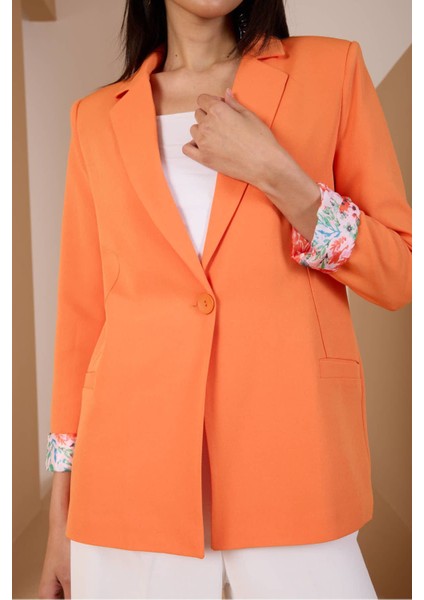 Turuncu Kruvaze Yaka Kolu Katlama Detaylı Regular Vatkalı Blazer Ceket