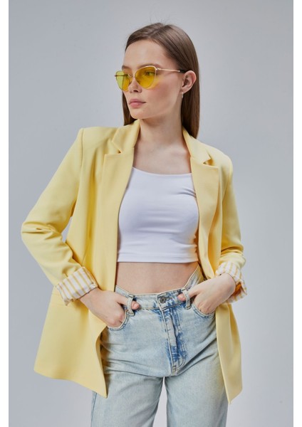 Sarı Kruvaze Yaka Kolu Katlama Detaylı Regular Vatkalı Blazer Ceket