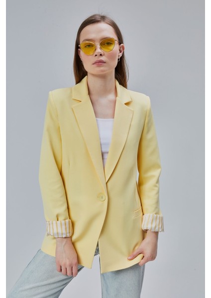 Sarı Kruvaze Yaka Kolu Katlama Detaylı Regular Vatkalı Blazer Ceket