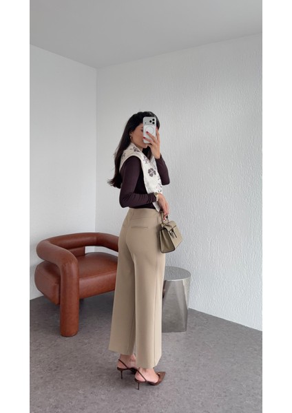 Düz Kesim Krem Pantolon fırsatları