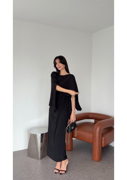 Yarasa Kol Siyah Elbise