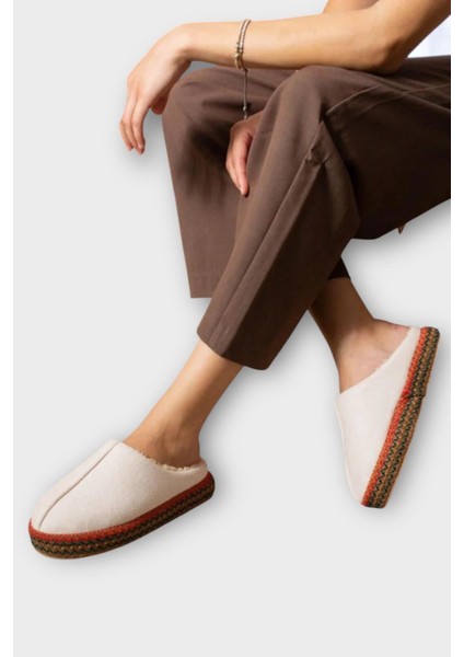 Nakışlı Içi Tüylü Yüksek Tabanlı Çeyiz Bohça Kadın Ev Terliği Bej modelleri