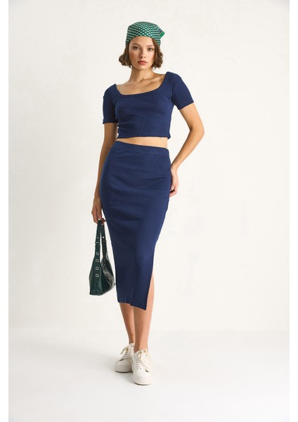 Kadın Kare Yaka Kısa Kollu Crop Yırtmaç Detaylı Kaşkorse Alt-Üst Takım