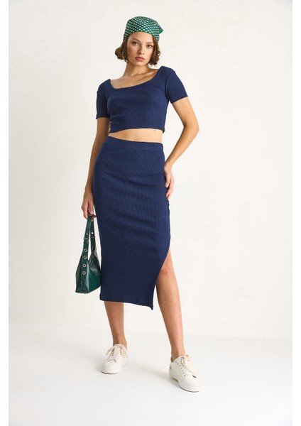 Kadın Kare Yaka Kısa Kollu Crop Yırtmaç Detaylı Kaşkorse Alt-Üst Takım fiyatları