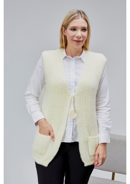 Kadın Orta Yaş ve Üzeri V Yaka Cepli Simli Örgü Yün Anne Triko Yelek