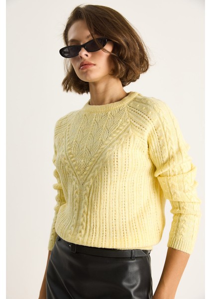 Kadın Desenli Triko Kazak fırsatları