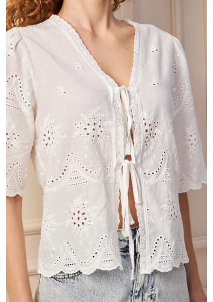 Standart Fit %100 Pamuk Brode Bluz - Beyaz fiyatları