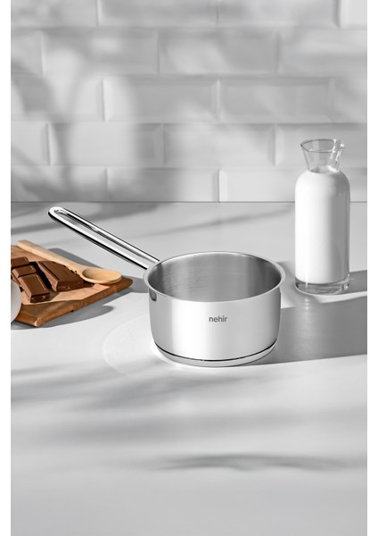 12 cm Parlak Çelik Sosluk, Şık ve Kullanışlı Kapaksız Tasarım