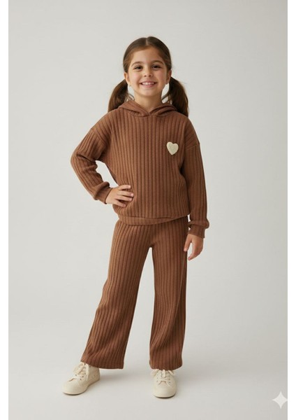 Kalp Panç Işlemeli Fitilli Kız Çocuk Mevsimlik takım - Kahve