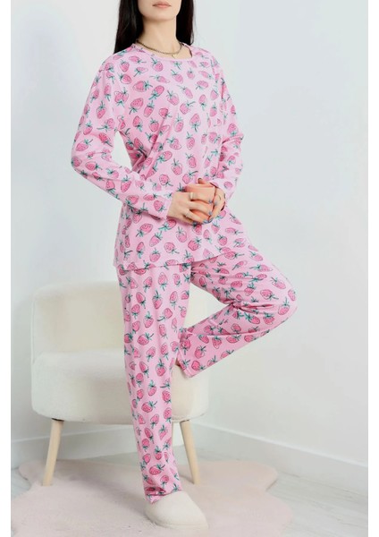 Çilek Desenli Pembe Pijama Takımı modelleri