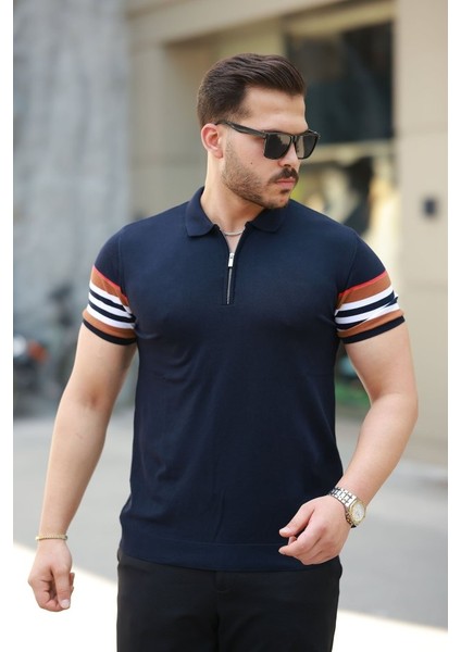 Erkek Fermuar Yakalı Kolları Desenli Kısa Kollu Tişört