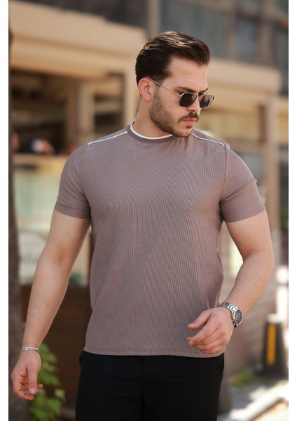 Erkek Omuzlar Çizgi Detaylı Kısa Kollu T-Shirt