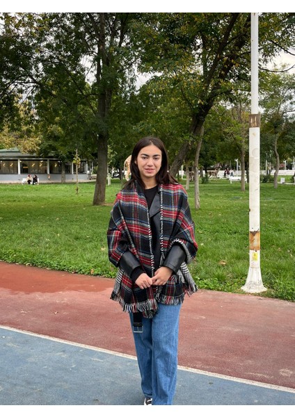 Çift Taraflı Yünlü Şal 70X190 cm – Kışlık Kareli Omuz ve Boyun Şalı modelleri