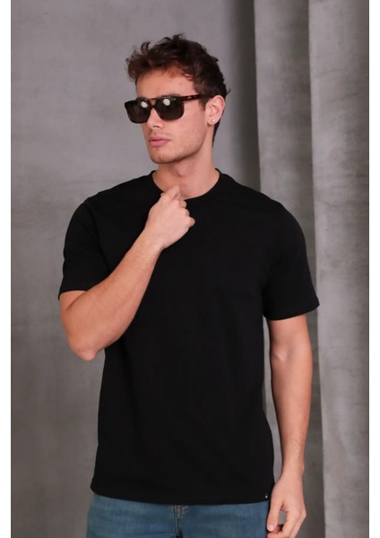 Erkek Relax Fit Bisiklet Yaka %100 Pamuk Rahat Kesim Basic Tişört fiyatları