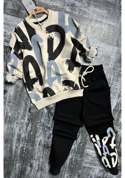 Harf Desenli Siyah Renk Erkek Çocuk Eşofman Takım modelleri