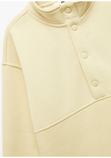 Şardonlu Uzun Kollu Çıtçıt Detaylı Dik Yaka Sweatshirt modelleri