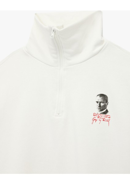 Atatürk Baskılı Yarım Fermuarlı Dik Yaka Uzun Kollu Sweatshirt modelleri