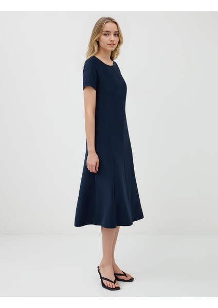 Lacivert Kayık Yaka Kısa Kollu Dokuma Midi Elbise modelleri