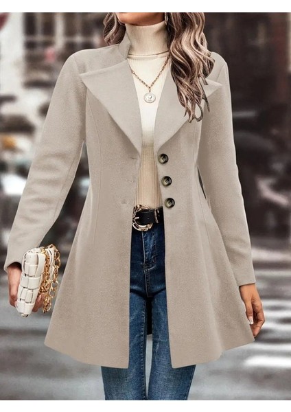 Kadın Uzun Kollu Yakalı Önden Düğmeli Kısa Kaşe Kaban