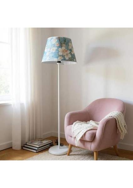 Desenli Konik Şapkalı Beyaz Ayaklı Lambader