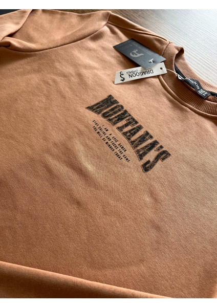Rahat Kesim Montana’s Yazılı Sweatshirt – Unisex Karamel fiyatları