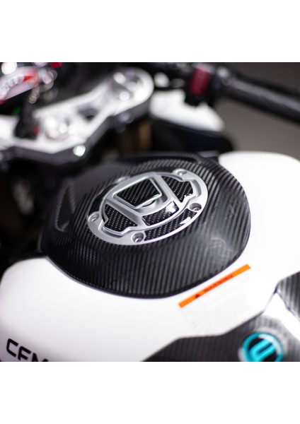 CF-450/SR Depo ve Depo Kapağı 6d Karbon Kaydırmaz Tank Pad CFDKS01 modelleri