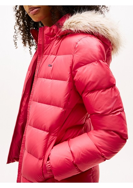 Tommy Hılfıger Kadın Marka Logolu Kapüşonlu Şık Görünümlü Full Fermuarlı Günlük Kullanıma Uygun Kırmızı3 Mont DW0DW18312 Xı5 fiyatları