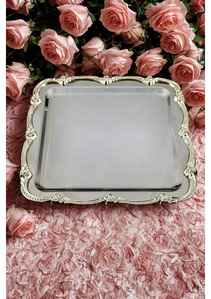 Gül Figürlü Paslanmaz Çelik Sunum Tepsisi, Şık ve Parlamayan Tasarım