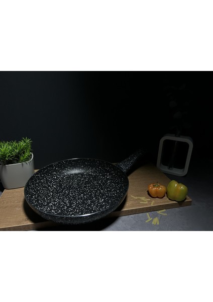 28CM Siyah Granit Yapışmaz Tava, Dayanıklı ve Şık Mutfak Gereci fiyatları