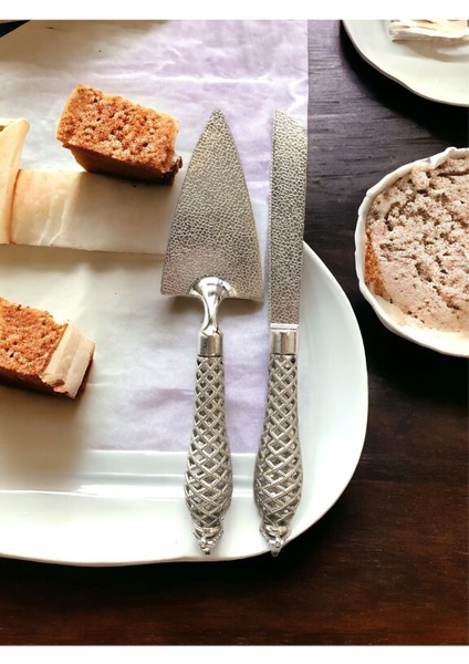 Modern 2'li Pasta Servisi Seti, Döküm Metal, Kutulu ve Şık Tasarım