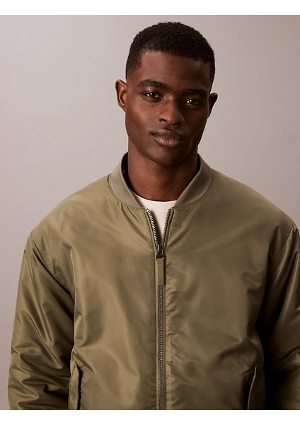 Calvın Kleın Erkek Marka Logolu Şık Görünüşlü Kış Kullanımına Uygun Yeşil Mont LV04RC526G Ldy fiyatları