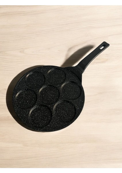 26 cm Gülen Yüz Döküm Pancake Tava, Şık ve Dayanıklı Mutfak Gereci