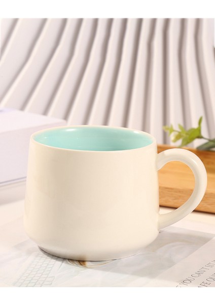 Sevimli Kedi Figürlü 3D Porselen Kupa, 350 Ml, Eğlenceli ve Şık Tasarım