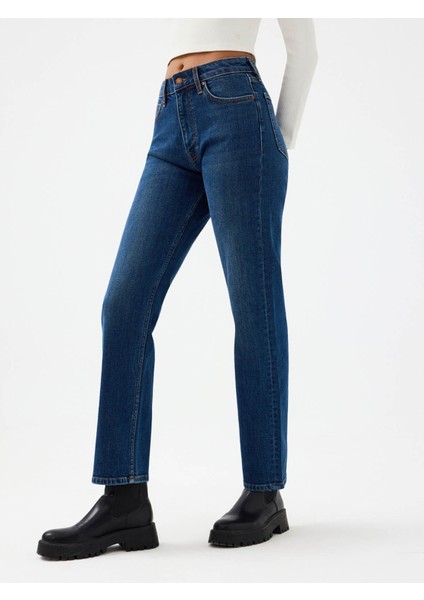 Comfort Straight Comfort Fit Lacivert Kadın Jean Pantolon LF2037063 fırsatları