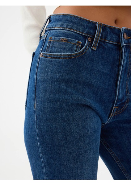 Comfort Straight Comfort Fit Lacivert Kadın Jean Pantolon LF2037063 indirimleri