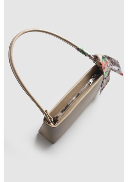 Lagraccio Paris Kadın Saza Fular Detaylı Baget Çanta Vizon fırsatları