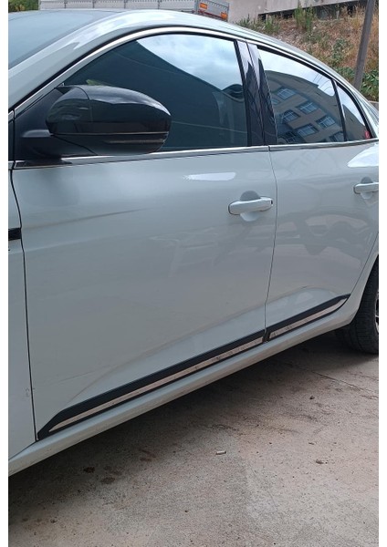 Renault Megane 4 Krom Yan Kapı Sd.abs Çıtası 4 Parça 2015 Sonrası fiyatları
