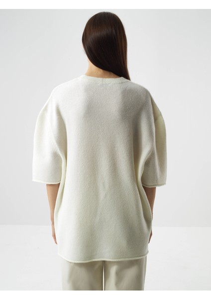 Kadın Ekru Yumuşak Dokulu Oversize Kazak fırsatları