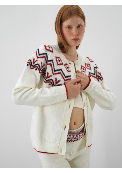 Kadın Ekru Yumuşak Dokulu Oversize Hırka fiyatları