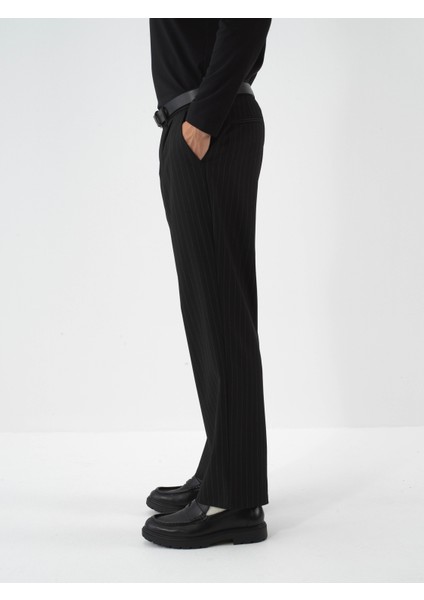 Erkek Siyah Esnek Dokulu Regular Fit Pantolon fırsatları