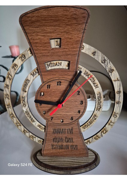 Kişiye Özel Masaüstü Dönmeli Takvim ve Saat – Ahşap Tasarım Lazer Kesim 6mm fiyatları