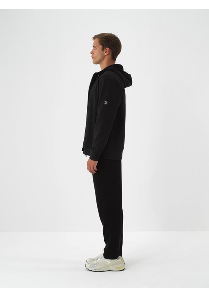 Erkek Siyah Pamuk Dokulu Regular Fit Sweatmont indirimleri