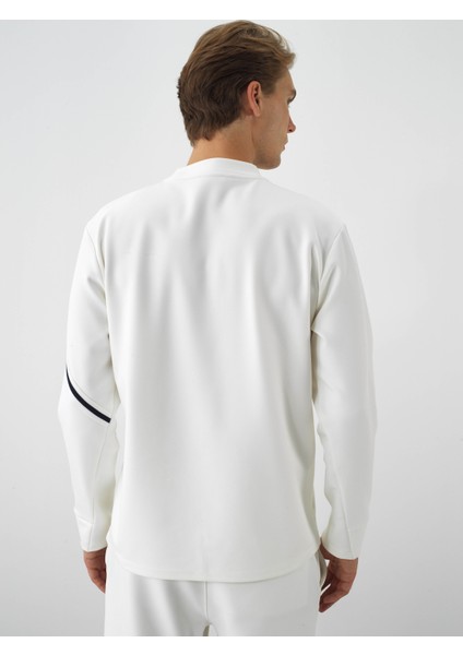 Erkek Ekru Esnek Dokulu Regular Fit Sweatshirt modelleri