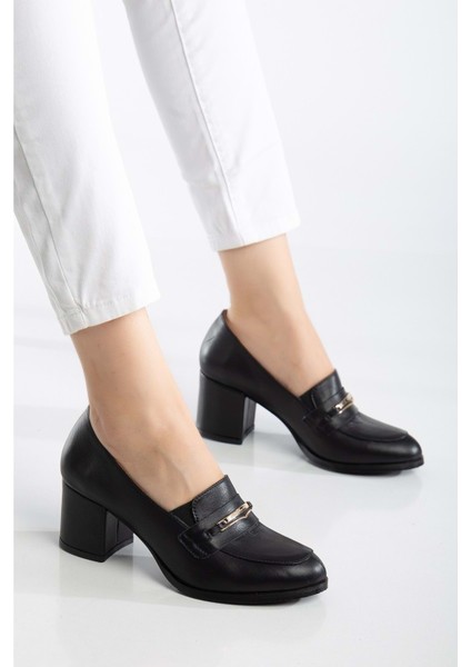 Kadın Hakiki Deri Tokalı Şık Topuklu Ayakkabı - Siyah