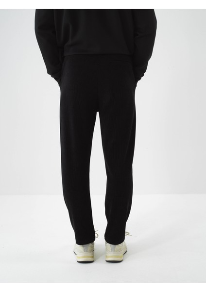 Erkek Siyah Lüks Dokulu Soft Kadife Slim Fit Sweat Pantolon indirimleri